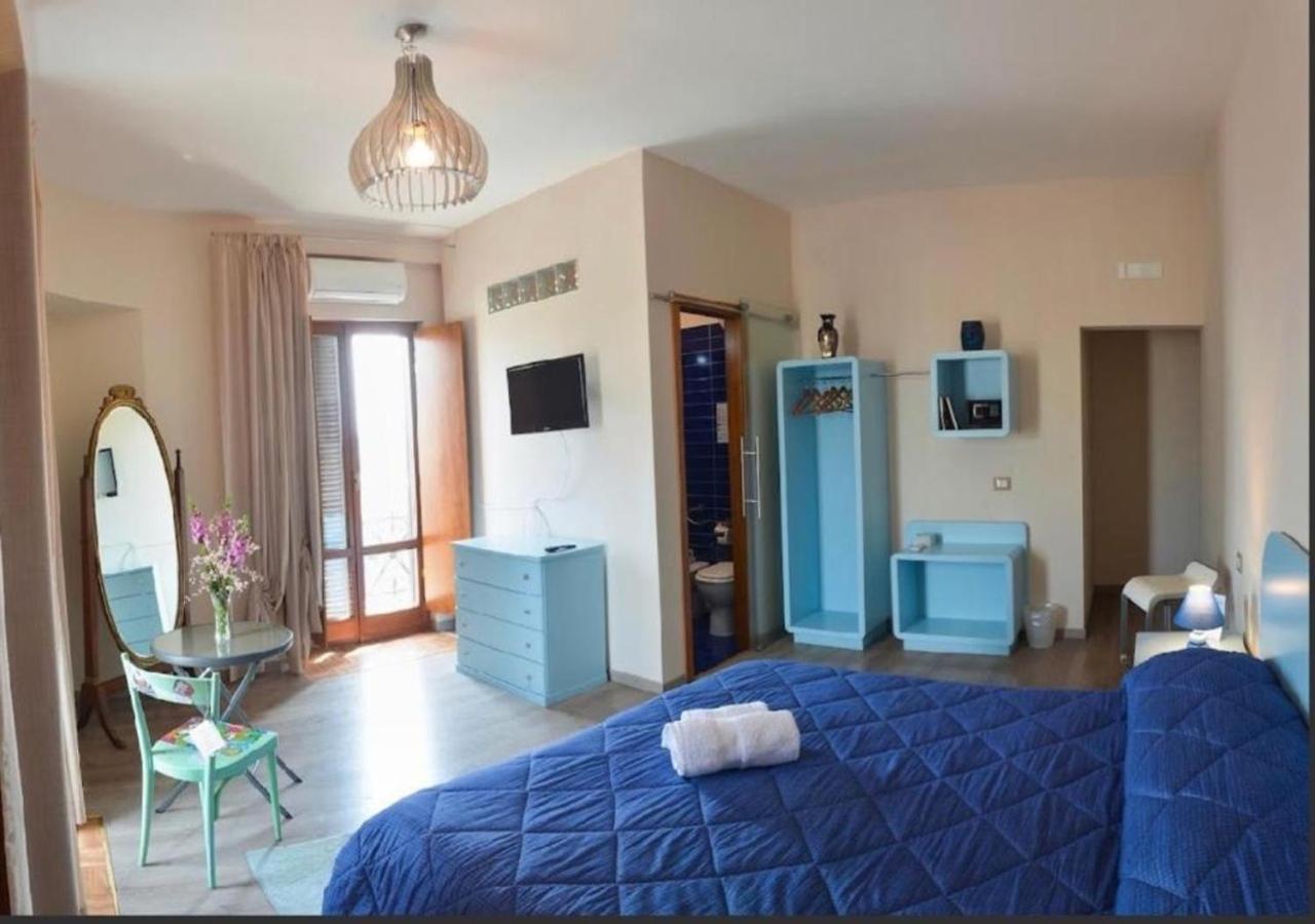 Furture'Rooms Napels Buitenkant foto