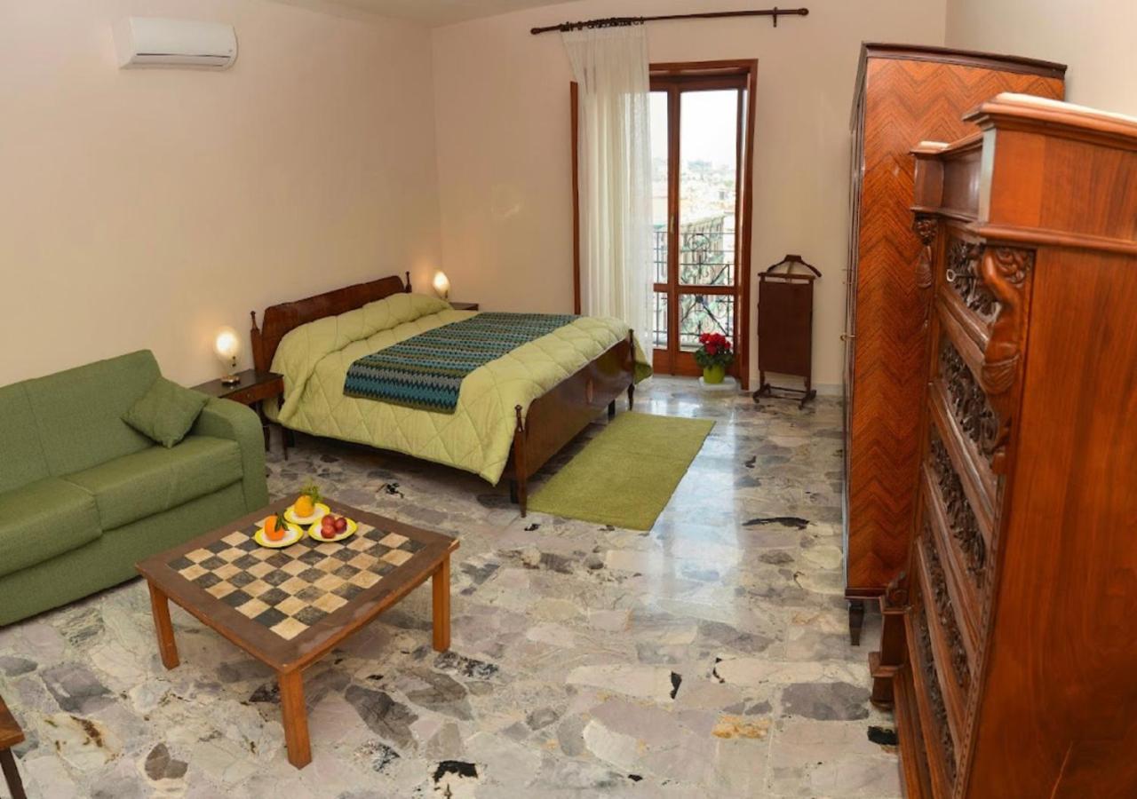 Furture'Rooms Napels Buitenkant foto