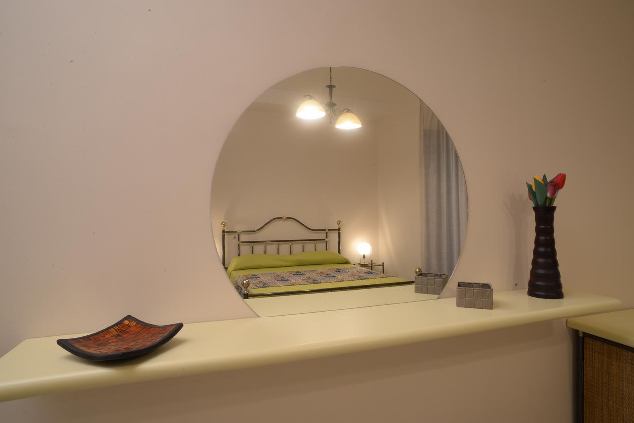 Furture'Rooms Napels Buitenkant foto